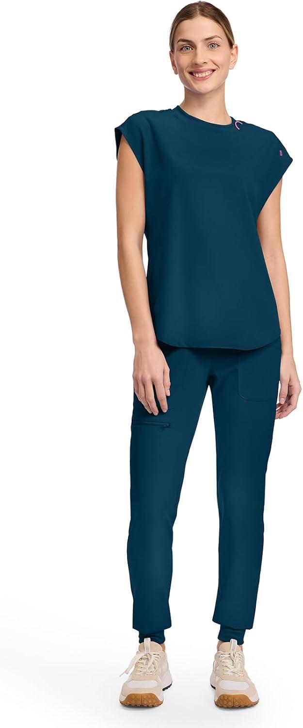 imageMed Couture Scrub Top Women Round Neck Tuckable with 2 Zipper Pockets with Rounded Hem MC703Caribbean